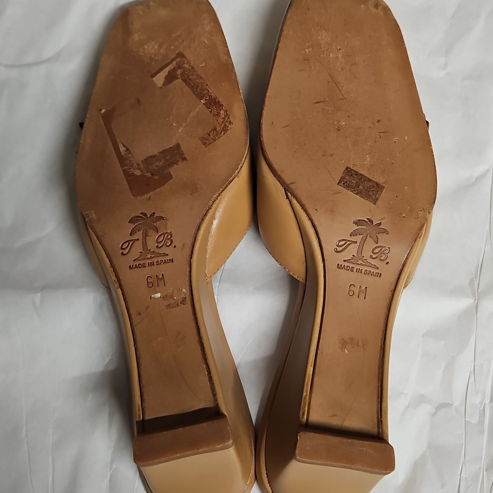 Tommy Bahama Mules All Leather Made in Spain 6M EUC Nude Natural Tan - Picture 10 of 10